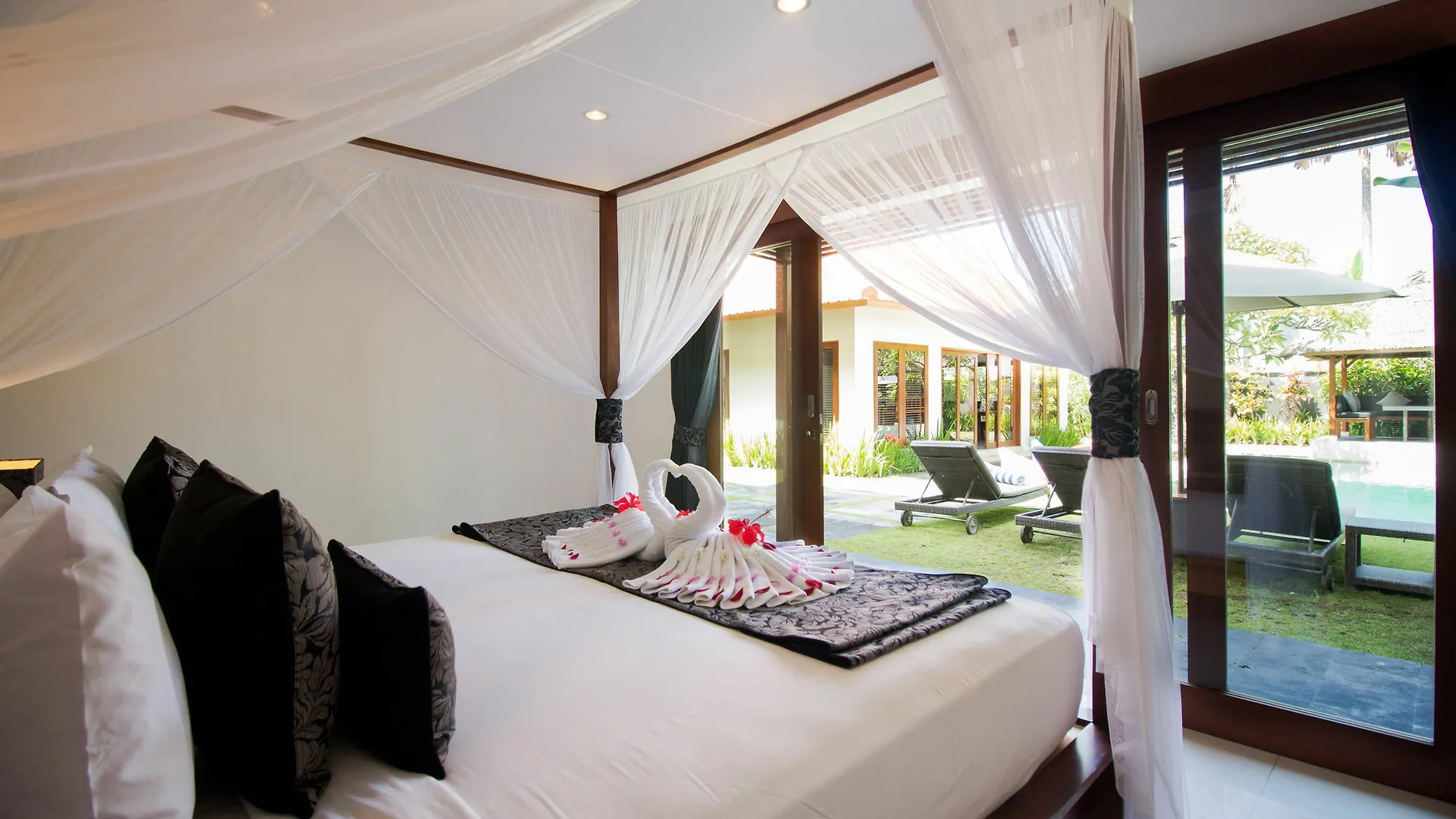 Amore Villas Dalung